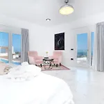 Casa Serena 10 Boutique- Adults Only-breakfast Included Guest house