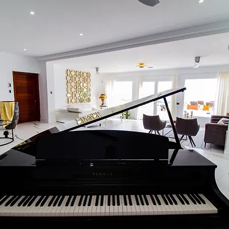 Casa Serena 10 Boutique- Adults Only-breakfast Included Konukevi